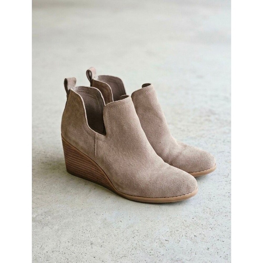 Tom's Kallie Suede Ankle Boots Taupe